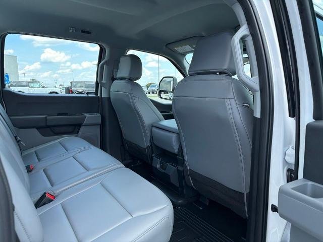 New 2026 Oxford White Ford F-350® XL image 19