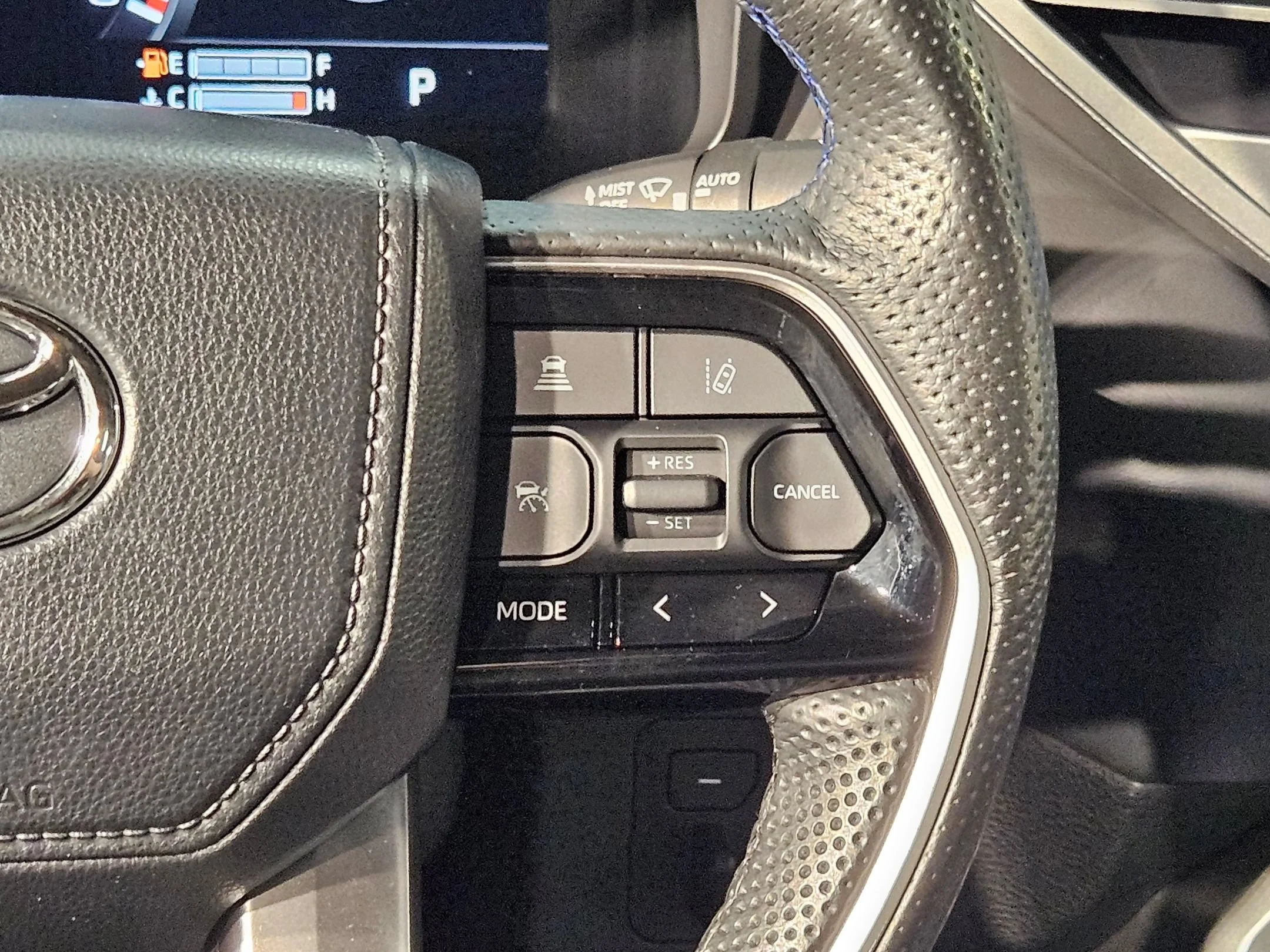 Used 2022 Wind Chill Pearl Toyota Platinum image 29