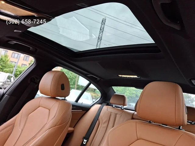 Used 2019 Black Sapphire Metallic BMW 530e xDrive iPerformance image 14