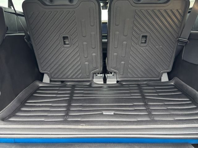 Used 2023 Velocity Blue Metallic Ford Wildtrak image 27