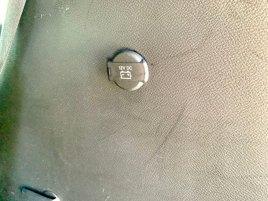 Used 2025 White Chrysler Limited image 22