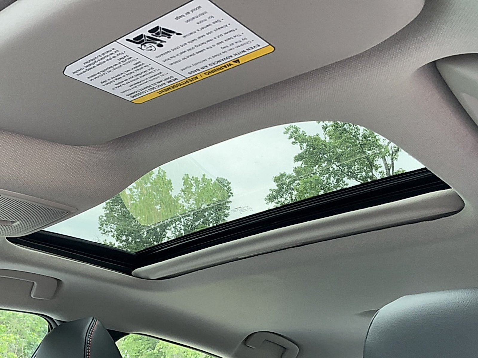 New 2026 Aspen White Tricoat/Super Black Nissan SR image 7