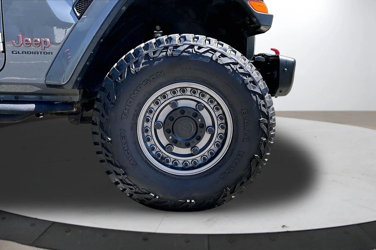 Used 2021 Gray Jeep Rubicon image 33