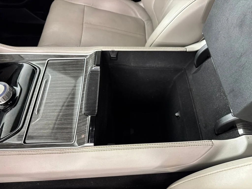 Used 2022 White Jeep Series II image 42