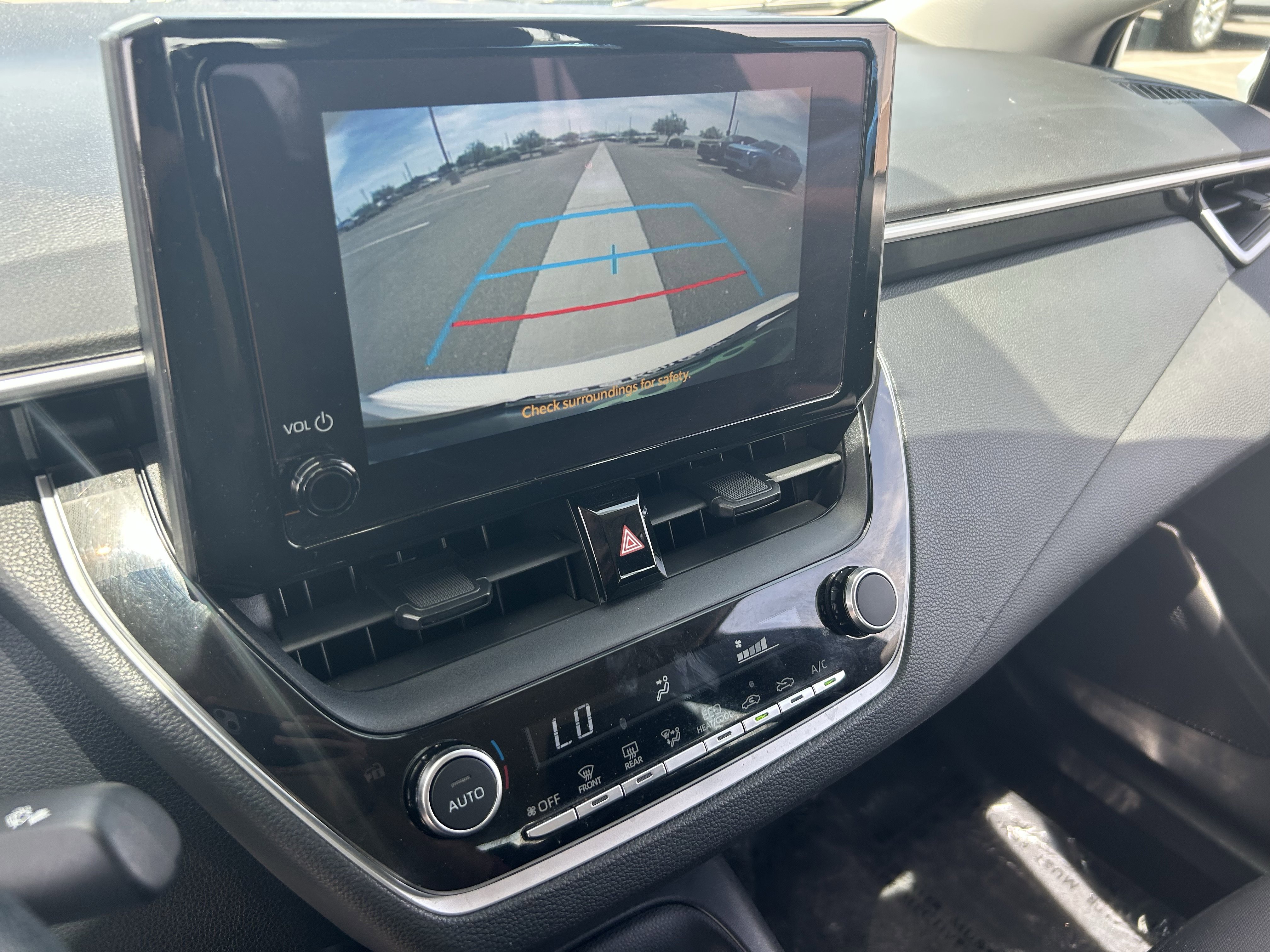 2023 Toyota Corolla LE - Photo 28