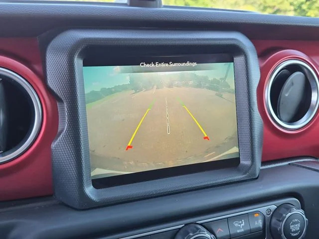 Used 2023 Silver Jeep Rubicon image 26