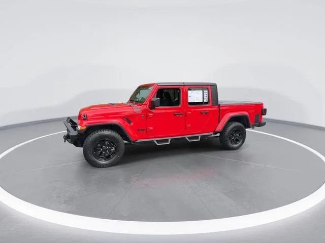 Used 2022 Red Jeep Sport image 4