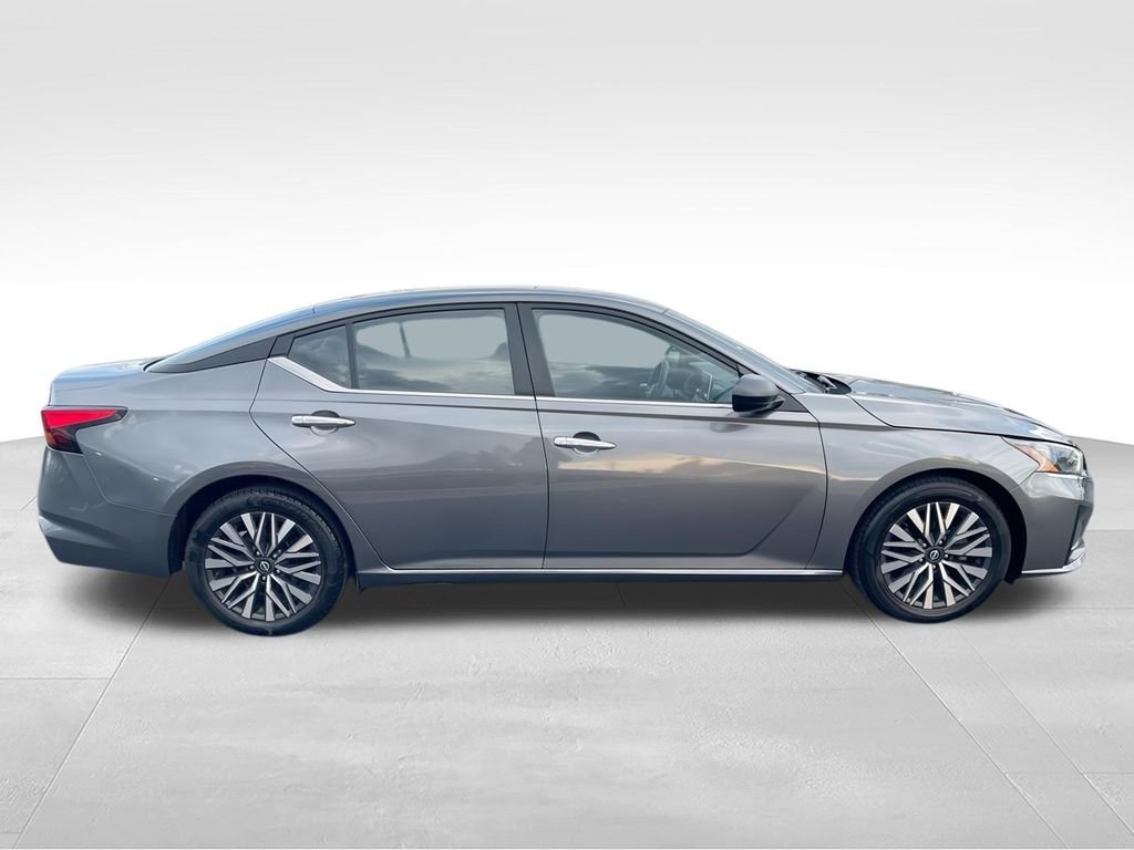 Used 2024 Gray Nissan 2.5 SV image 9