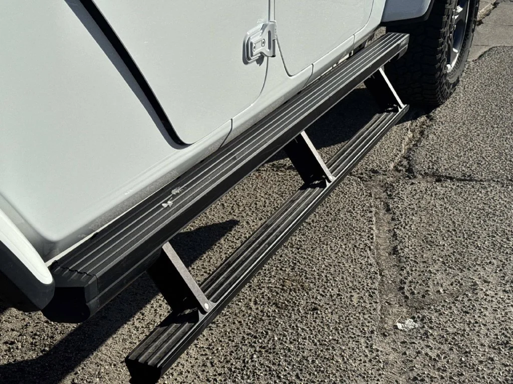 Used 2023 White Jeep Rubicon image 15