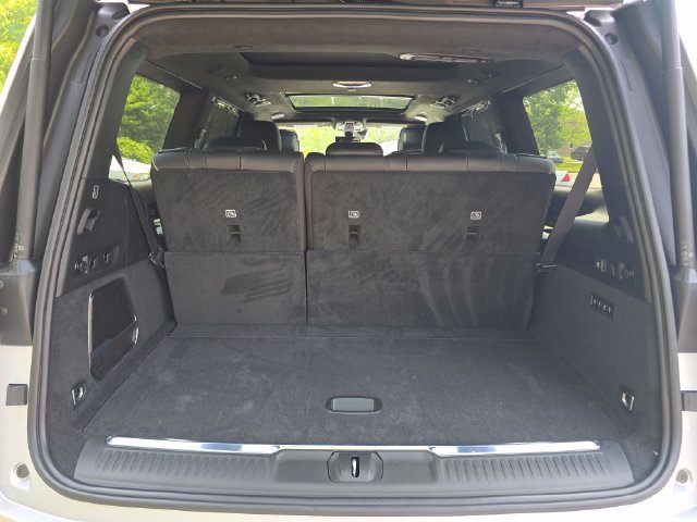 New 2026 Silver-Zynith Exterior Paint Jeep Summit Reserve image 41