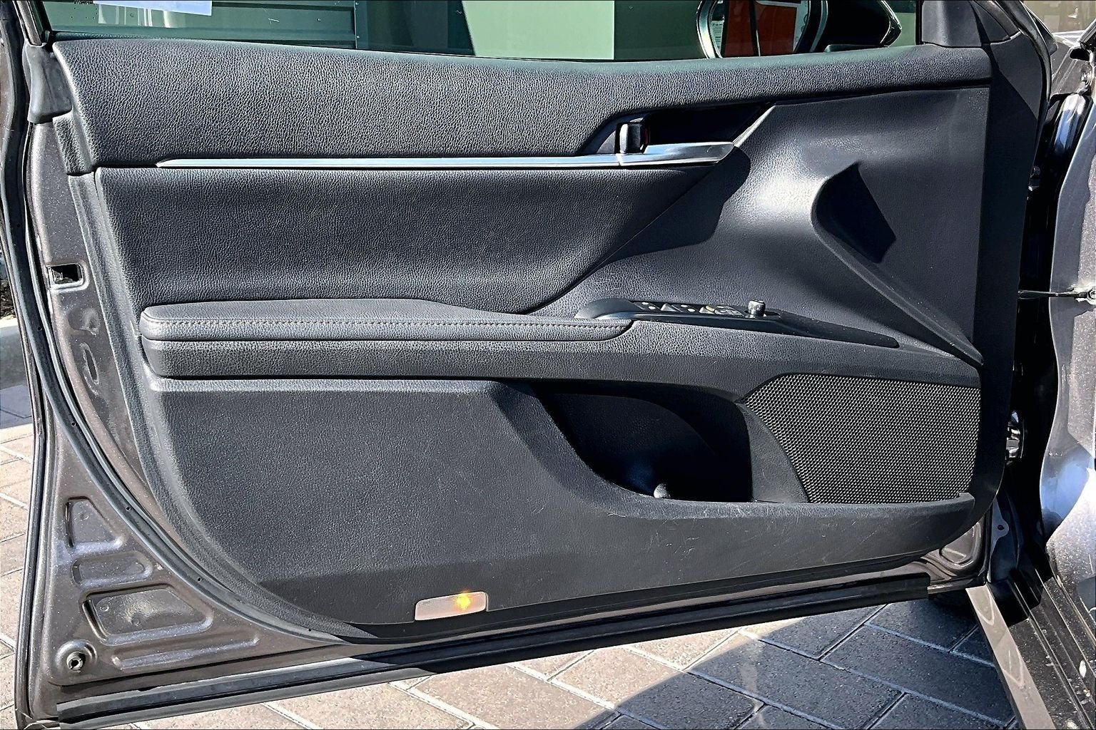 Used 2019 Gray Toyota XLE image 22