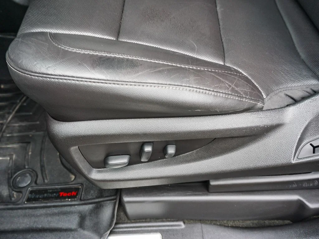 Used 2018 Black Chevrolet Premier image 20