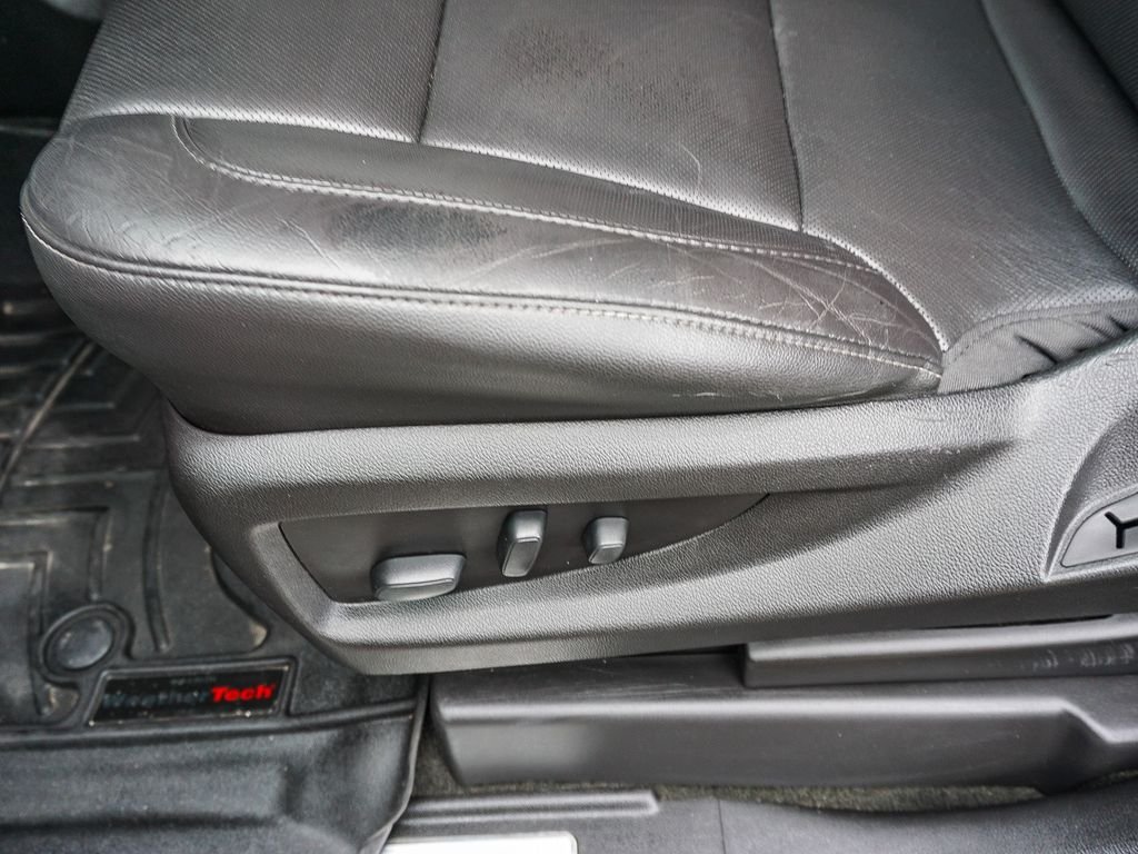 Used 2018 Black Chevrolet Premier image 20