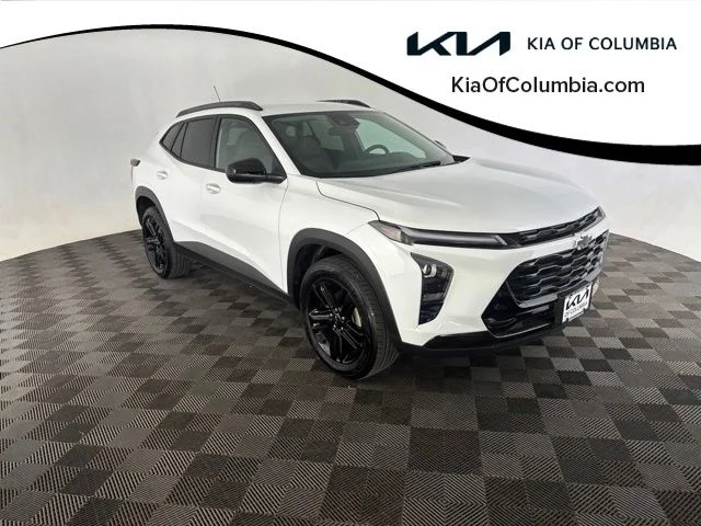 Used 2025 White Chevrolet ACTIV image 1