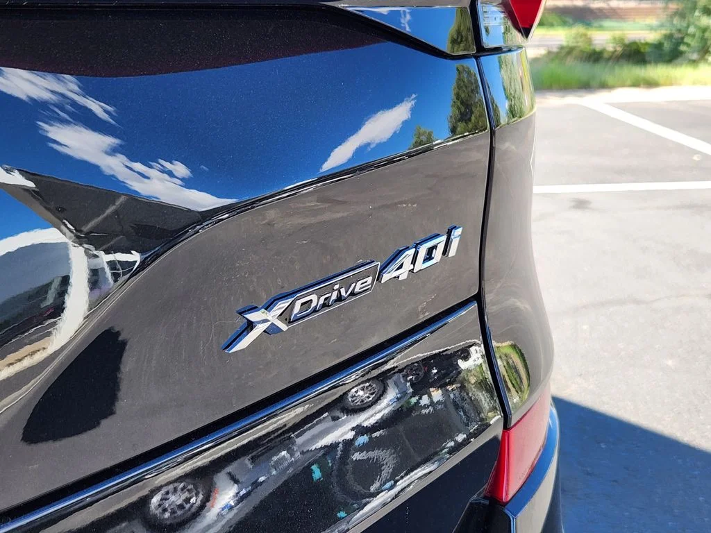 New 2026 Black Sapphire Metallic BMW xDrive40i image 21