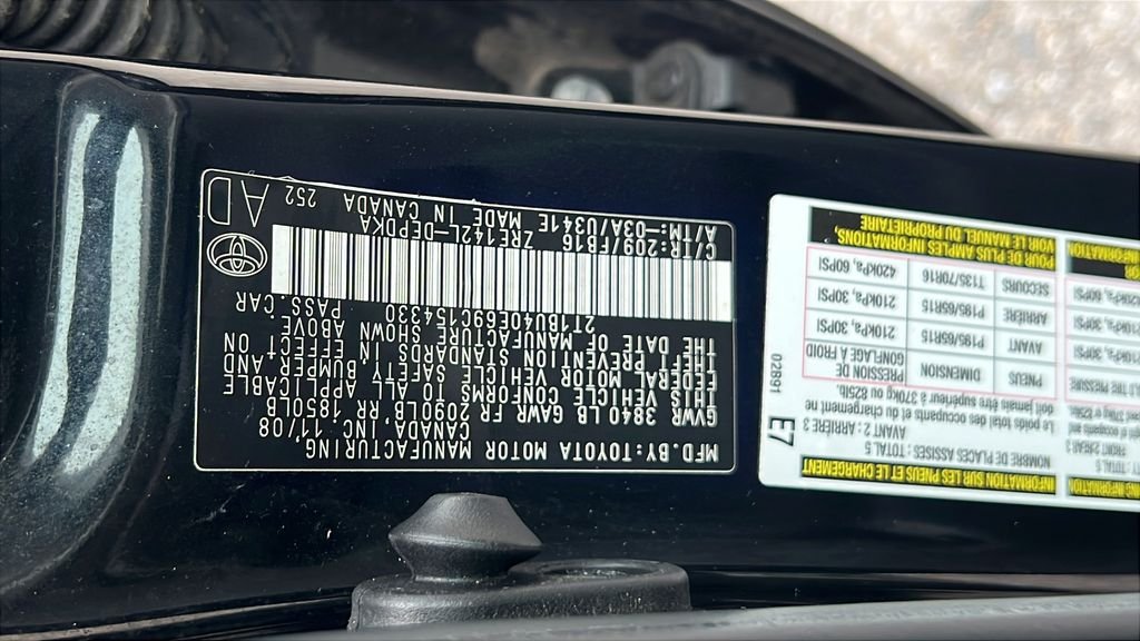 Used 2009 Black Toyota LE image 18