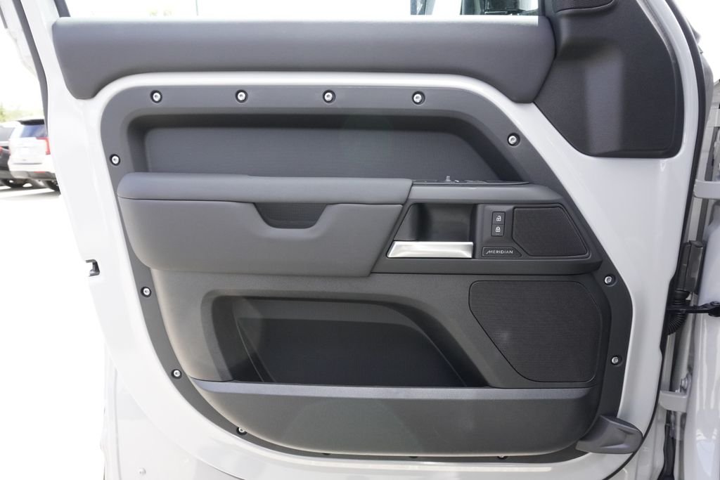 New 2026 Borasco Grey Land Rover S image 17