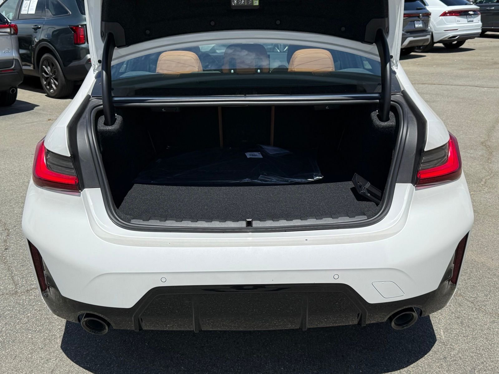 New 2026 Mineral White Metallic BMW 330i image 15