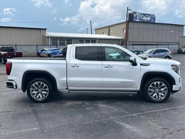 Used 2024 White GMC Denali image 14