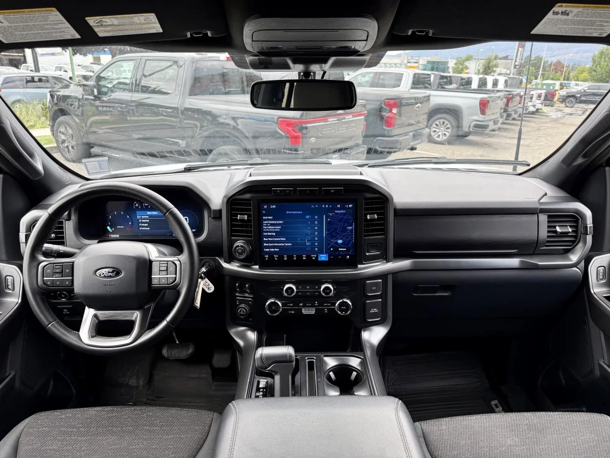 Used 2024 White Ford XLT image 18
