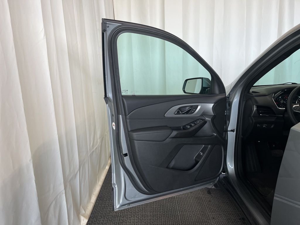Used 2023 Sterling Gray Metallic Chevrolet LT image 14
