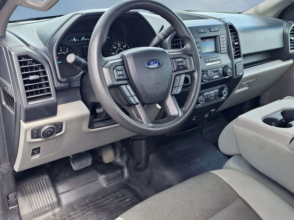 Used 2020 White Ford XL image 31