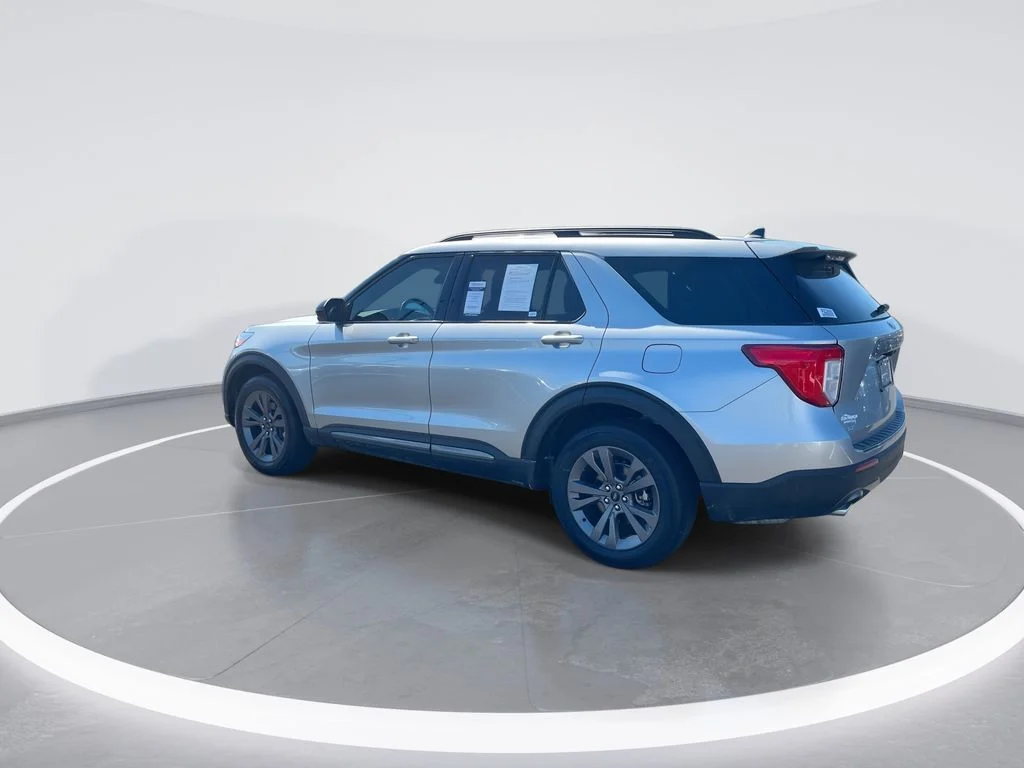 Used 2023 Silver Ford XLT image 6