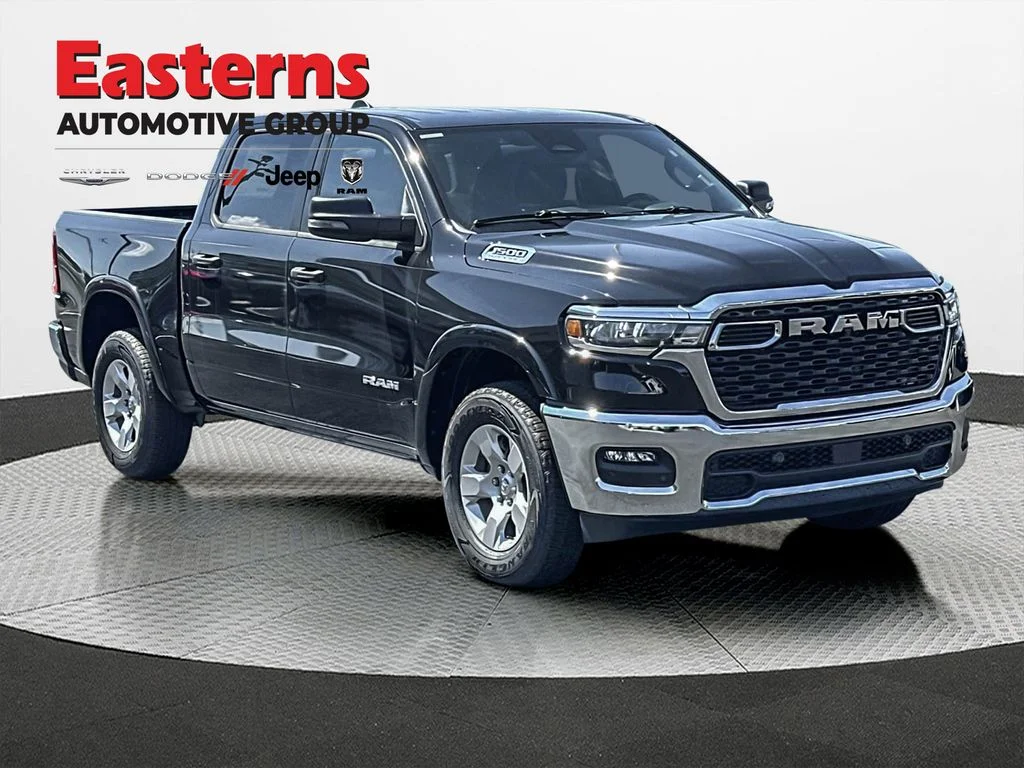 New 2026 Diamond Black Crystal Pearl-Coat Exterior Paint RAM Big Horn/Lone Star image 4