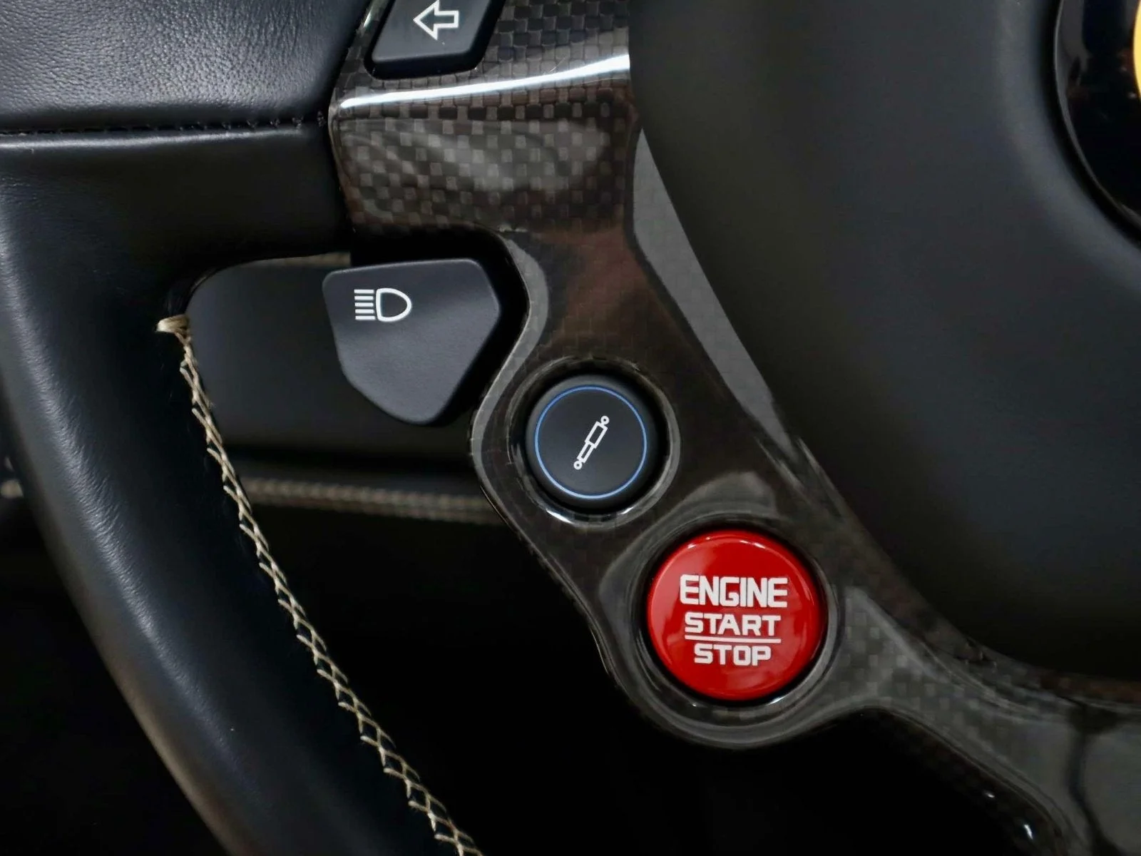 Certified Used 2018 Nero Ferrari  image 28