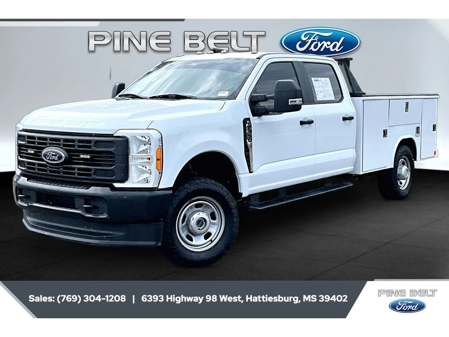 Used 2023 Oxford White Ford XL image 10