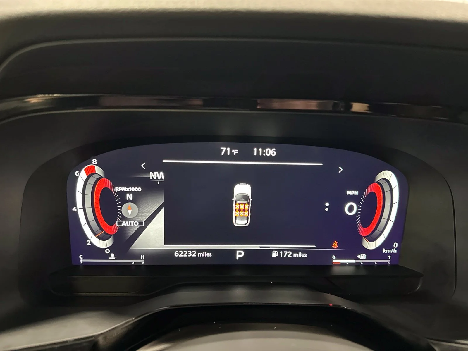 Used 2022 Gray Nissan Platinum image 46