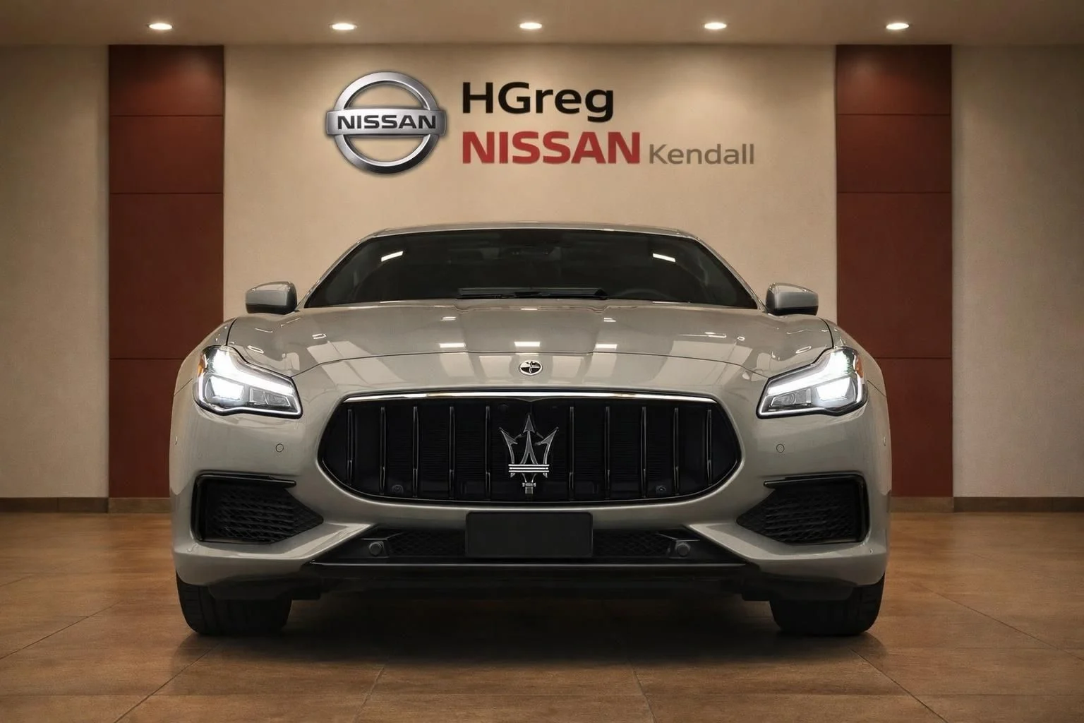 Used 2022 Silver Maserati Modena image 5