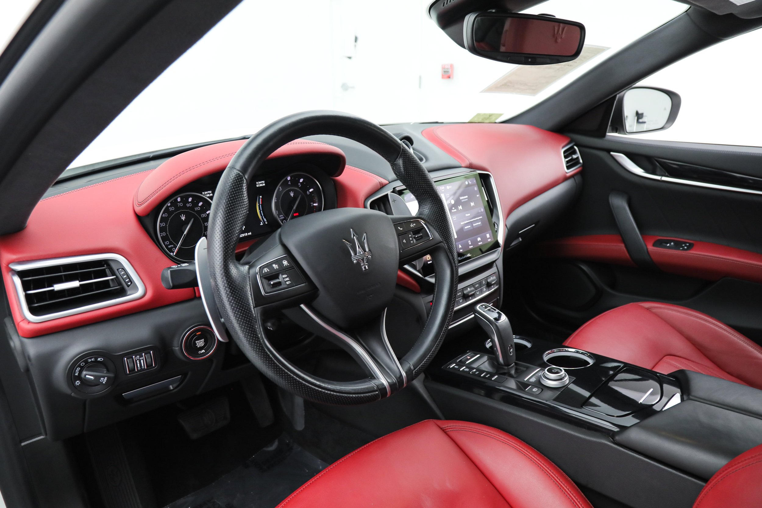 Used 2023 White Maserati Modena image 17