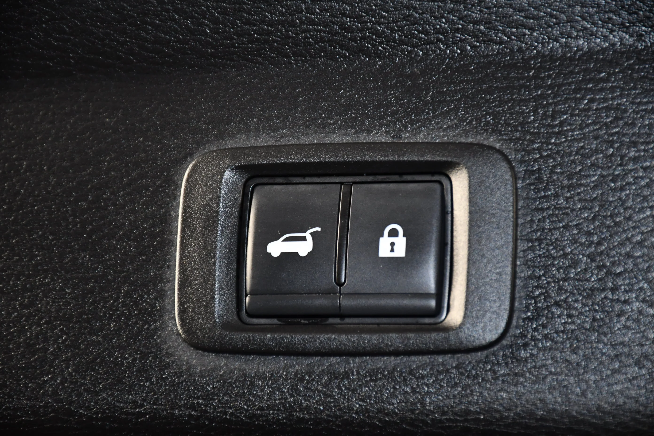 Certified Used 2024 Black Diamond Mitsubishi SEL image 51