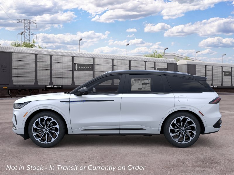New 2026 White Platinum Metallic Tri-Coat Lincoln Reserve image 3