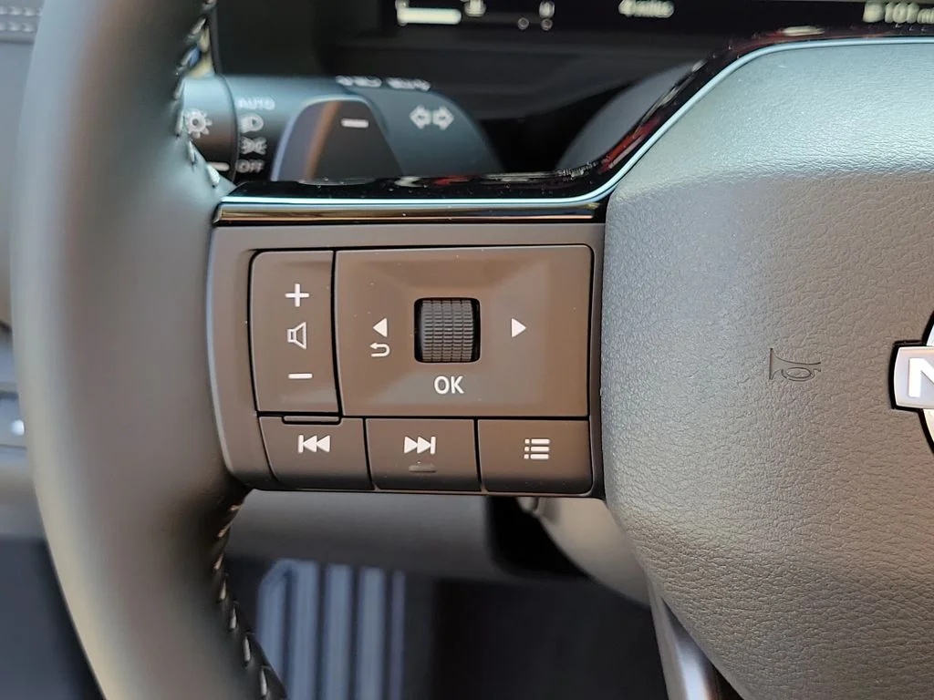 New 2026 White Nissan Platinum image 26