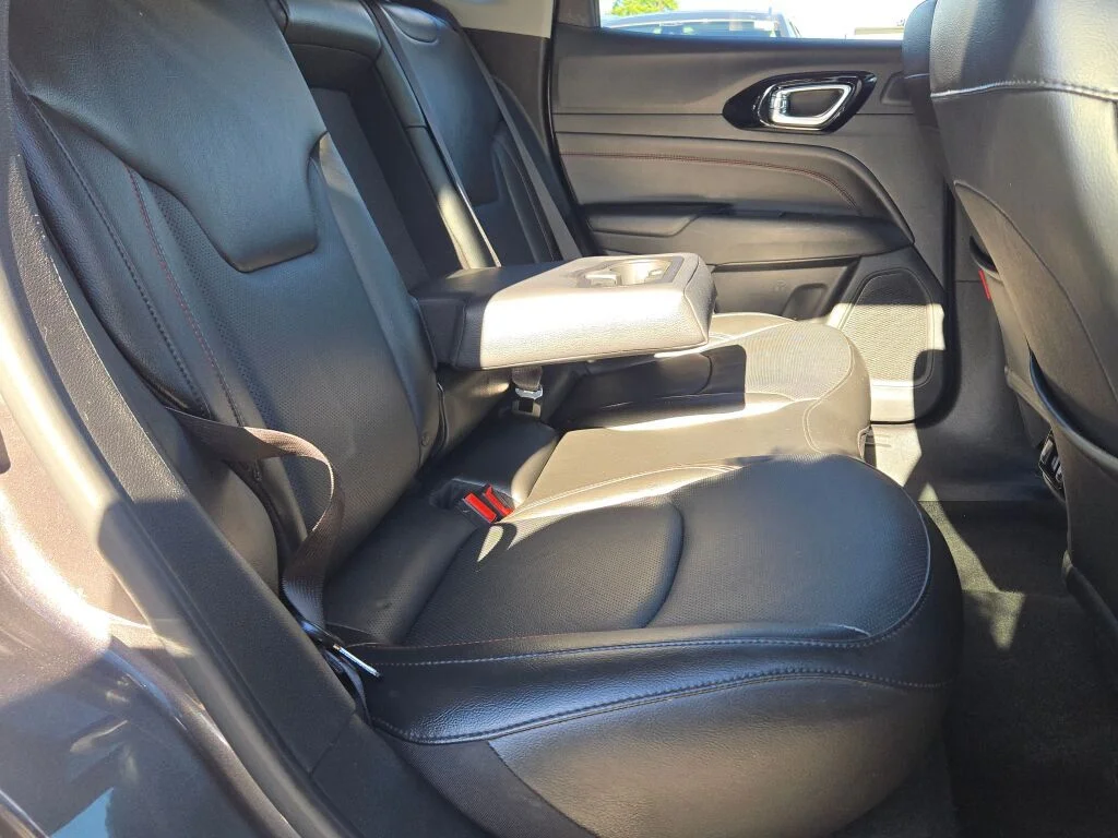 Used 2022 Gray Jeep Trailhawk image 10