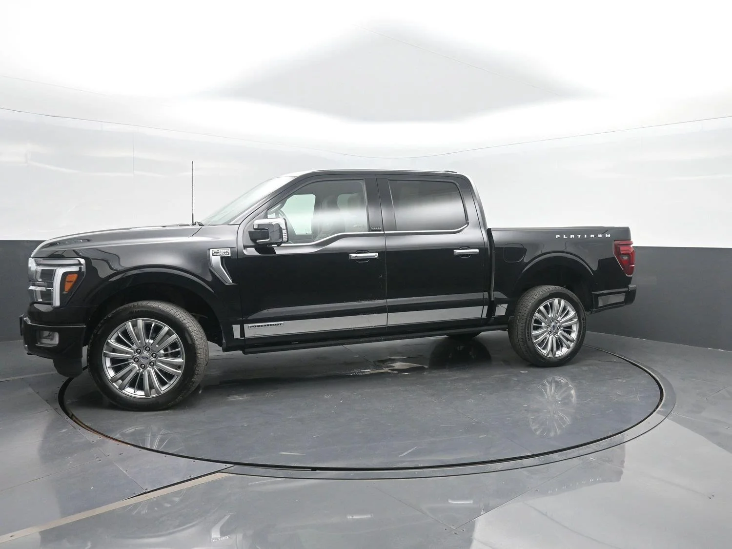Used 2025 Agate Black Ford Platinum image 50