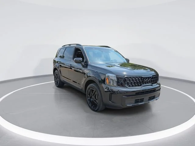Used 2025 Black Kia EX X-Line image 3