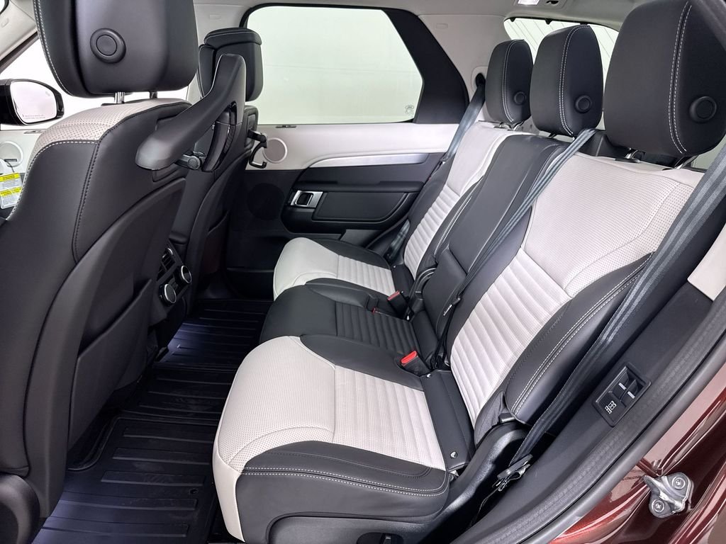 2026 Land Rover Discovery Gemini Edition - Photo 21