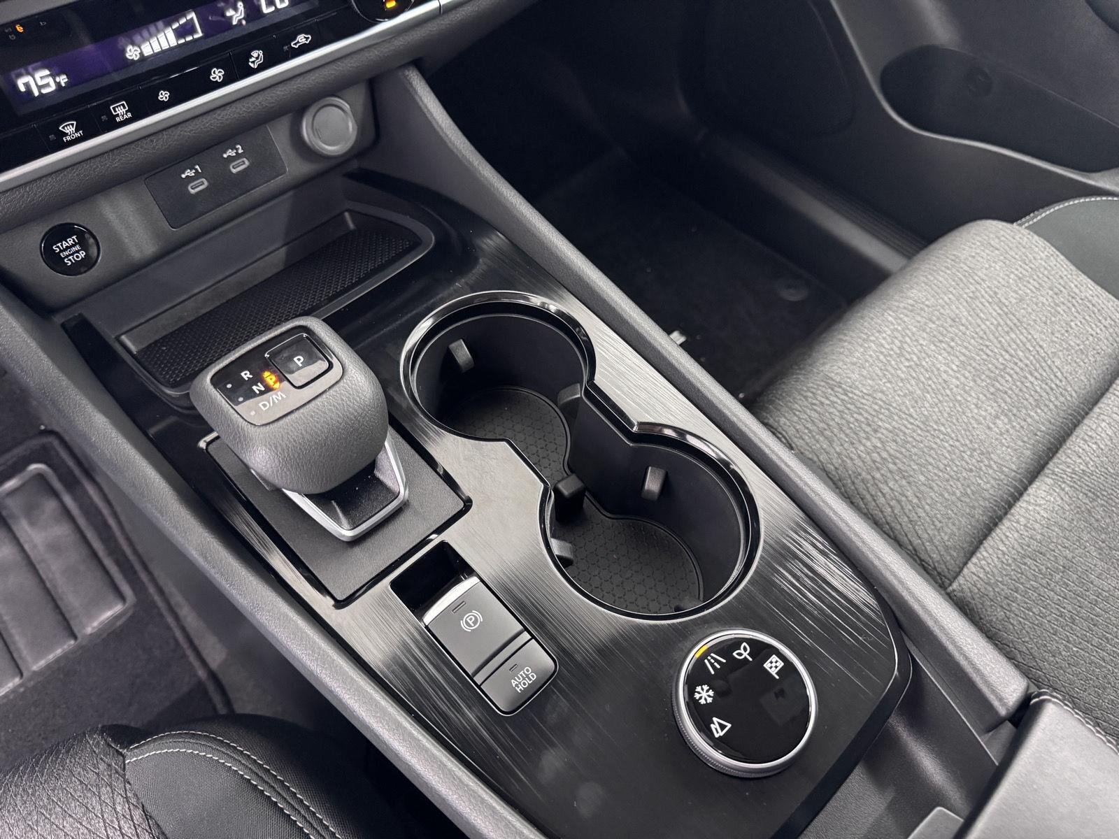 2024 Nissan Rogue SV - Photo 25