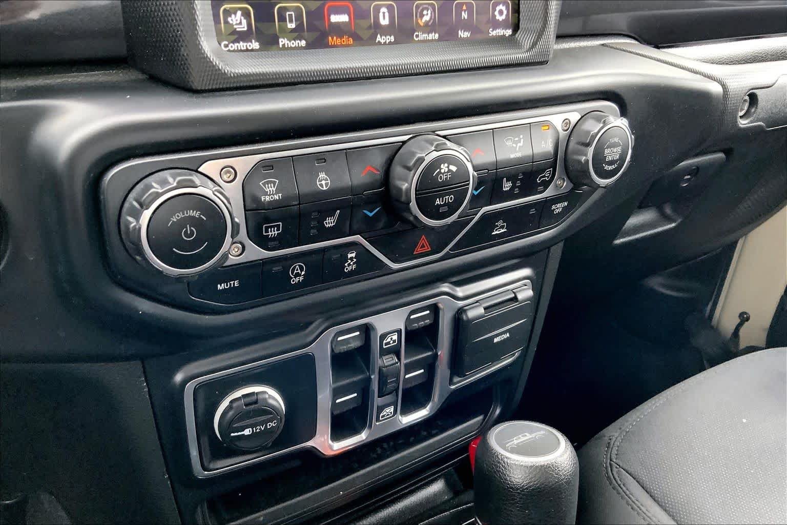 Used 2022 Hydro Blue Pearlcoat Jeep Altitude image 34