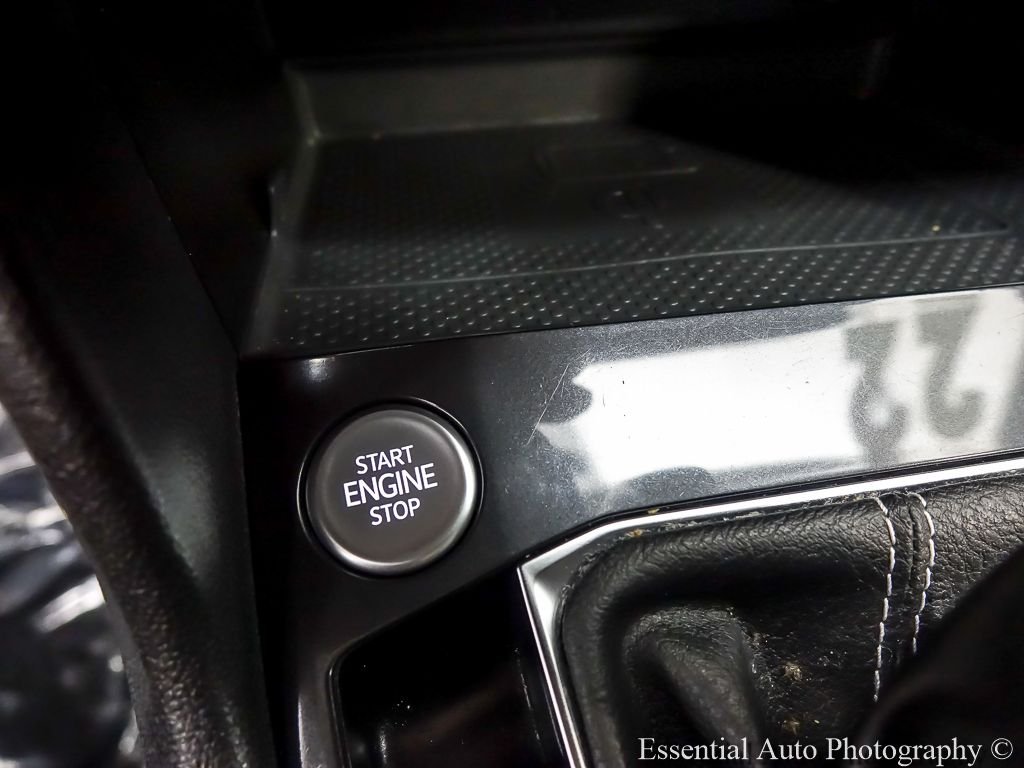 Certified Used 2022  Volkswagen 2.0T SE image 14