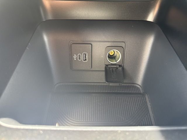 New 2026 Agate Black Metallic Ford Tremor® image 27