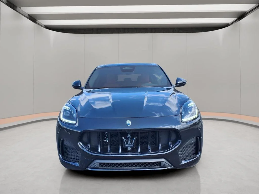 New 2026 Black Maserati Modena image 2