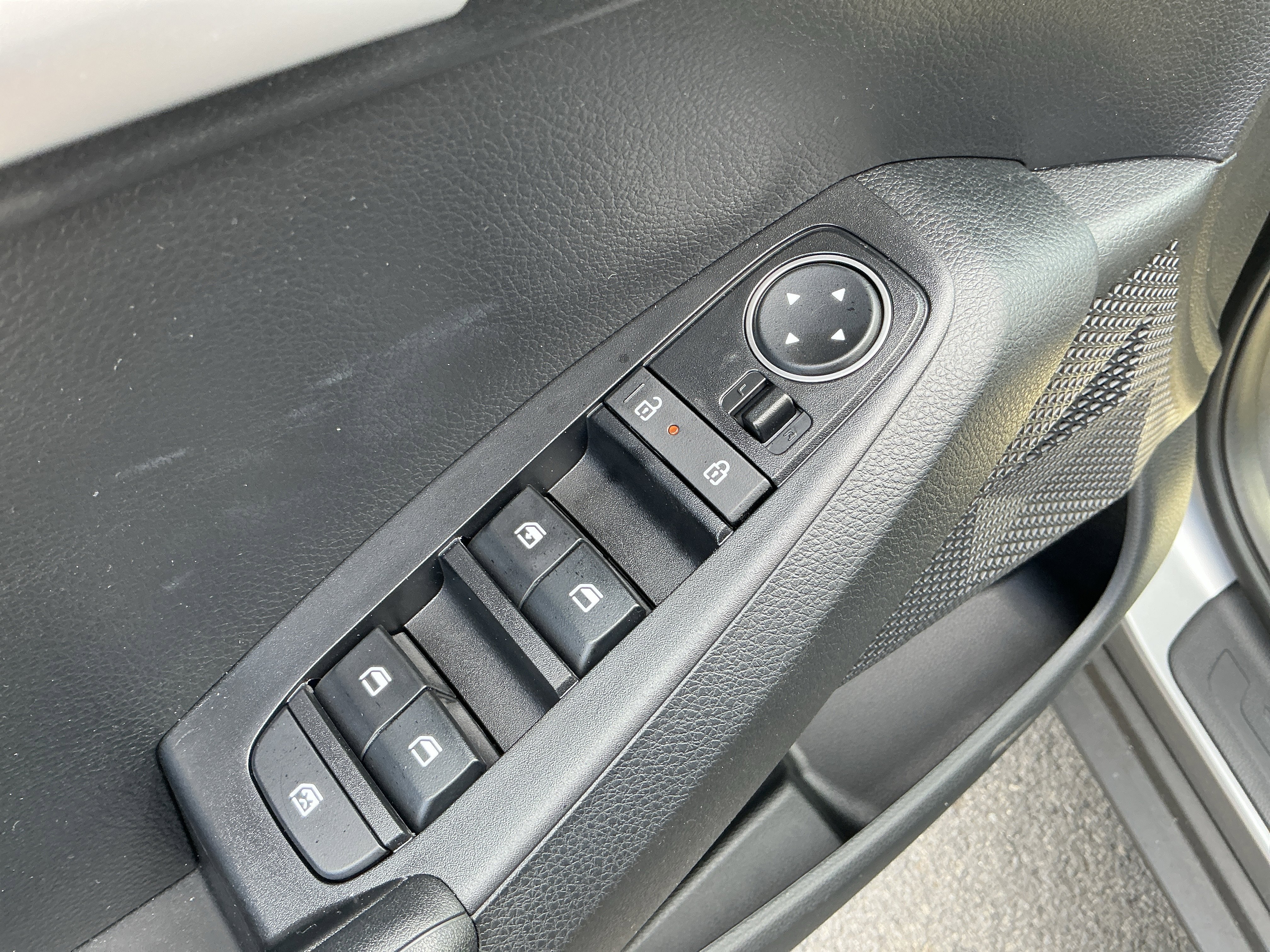 New 2026 Steel Gray Kia LX image 13
