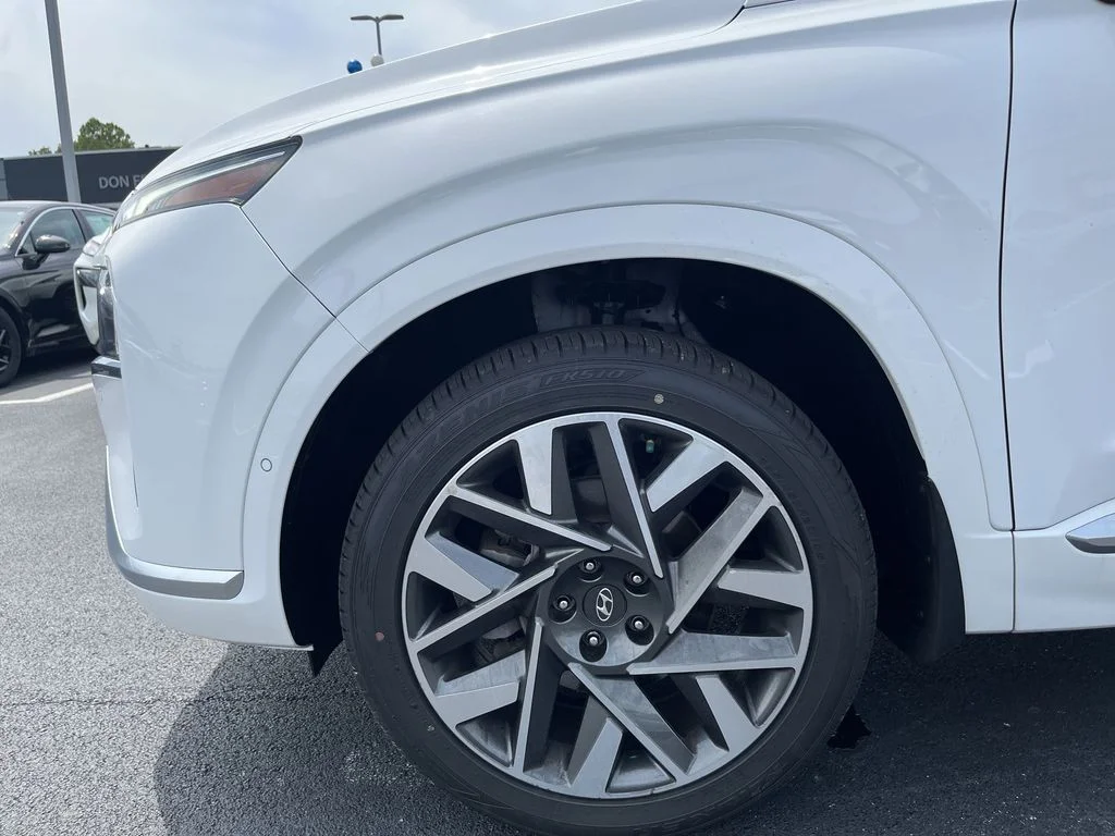 Used 2023 White Hyundai Calligraphy image 16