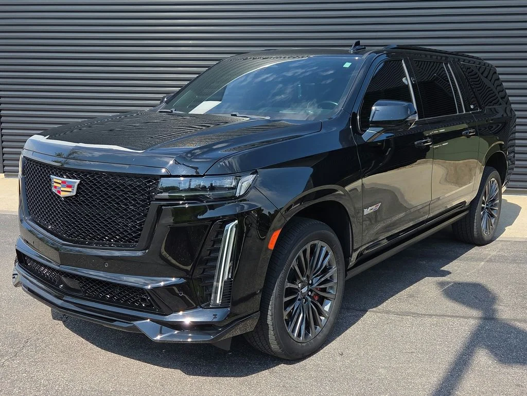 2023 Cadillac Escalade ESV V-Series's photo