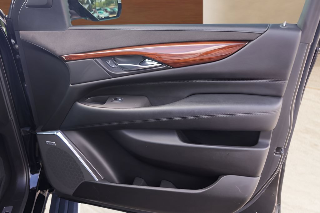 Used 2016 BLACK RAVEN Cadillac Premium Collection image 30