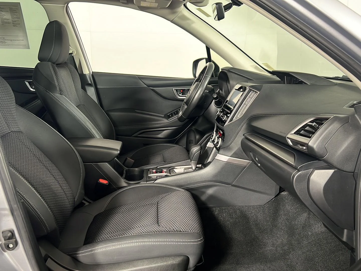 Used 2021 Ice Silver Metallic Subaru Premium image 9
